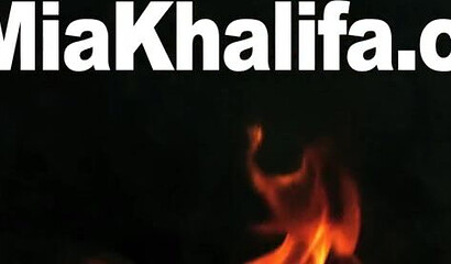 Muslim mom Julianna Vega & daughter Mia Khalifa fuck a Caucasian guy in a 3some