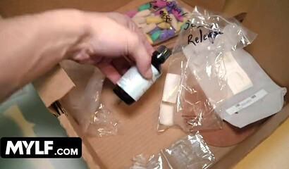 OMG Inked MILF with big tits Lillith Morningstar shows me few sex tricks