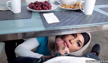 Muslim mom Julianna Vega and daughter Mia Khalifa share my boner in POV