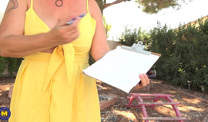 Curvy mature Joclyn Stone is the most sexy landscape designer