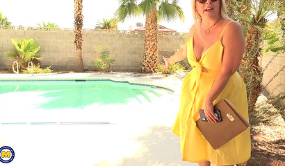 Curvy mature Joclyn Stone is the most sexy landscape designer