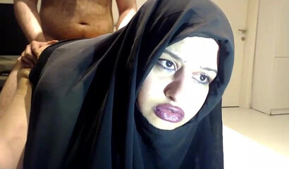 I FINALLY FUCKED MY BEST FRIEND'S MATURE ARAB MOM !