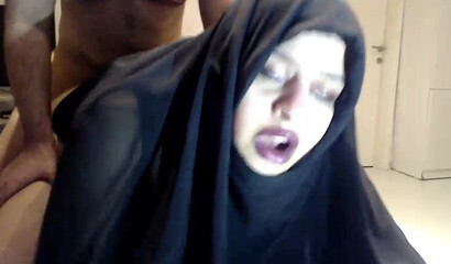 I FINALLY FUCKED MY BEST FRIEND'S MATURE ARAB MOM !