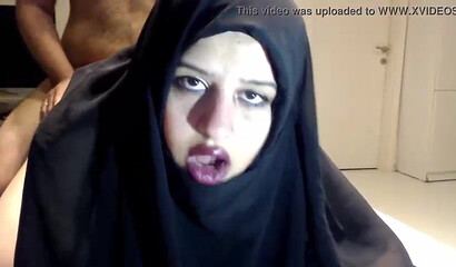 I FINALLY FUCKED MY BEST FRIEND'S MATURE ARAB MOM !