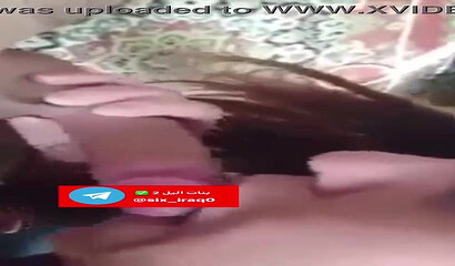 Arab skank sucking a meaty spear and making him squirt his man chowder