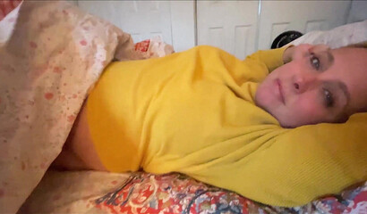 Morning blowjob mommy Brianna Beach will help get rid of erection